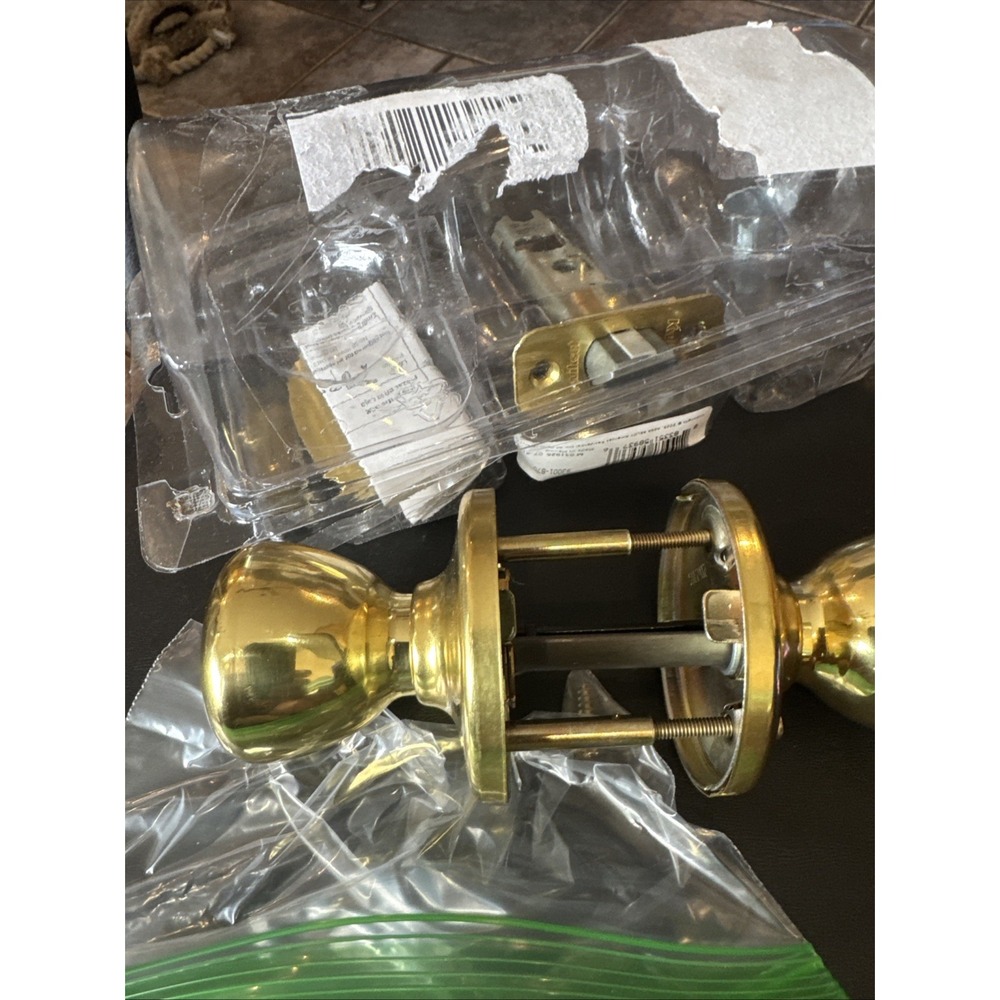 Kwikset Bed N Bath Privacy Lock Polished Brass  300t 3 Cp‎ V1